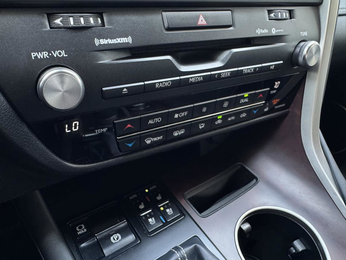 Used 2020 Lexus RX 450h AWD w/ Premium Package image 25