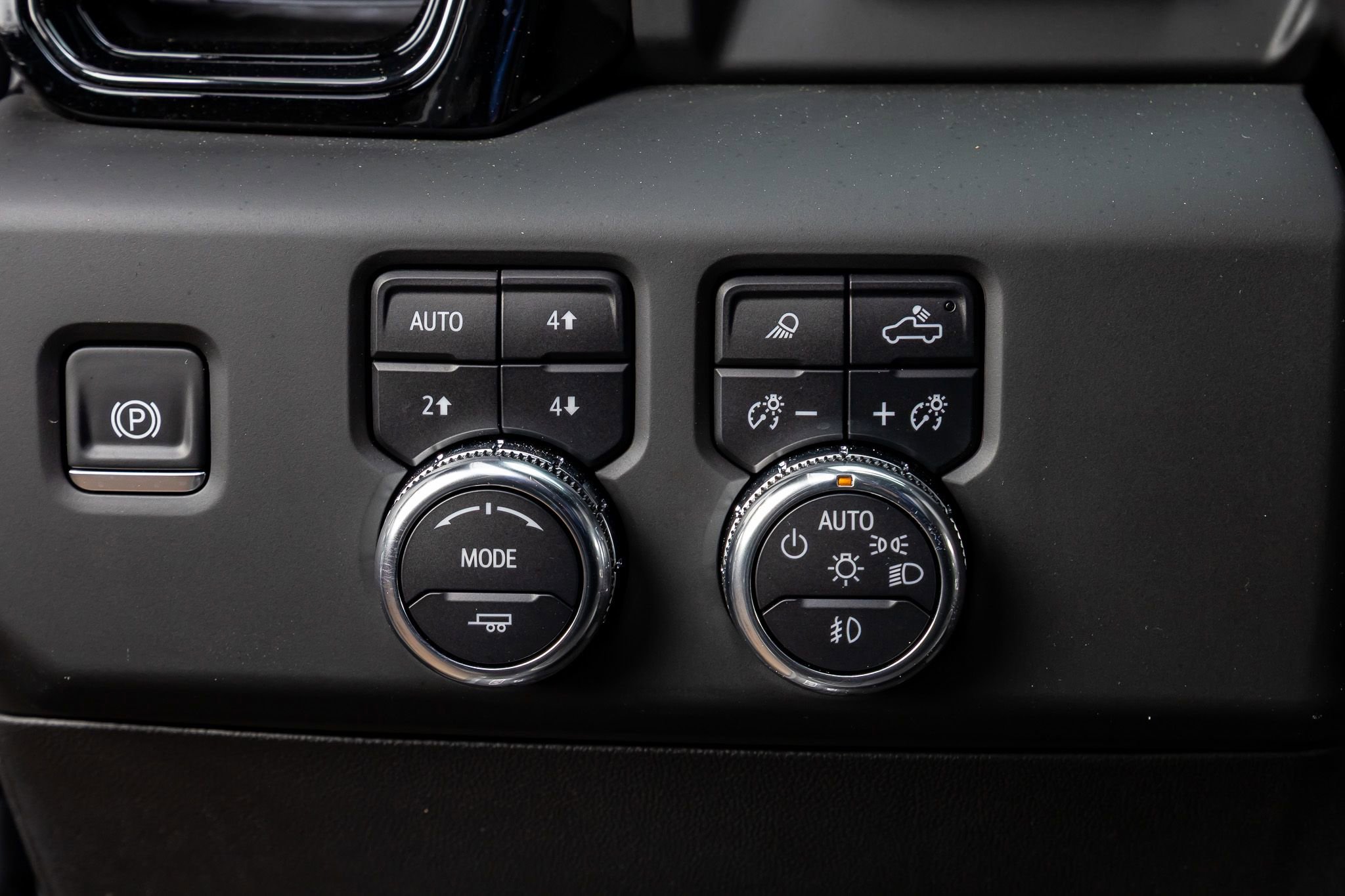 Used 2025 GMC Sierra 2500 AT4X image 21