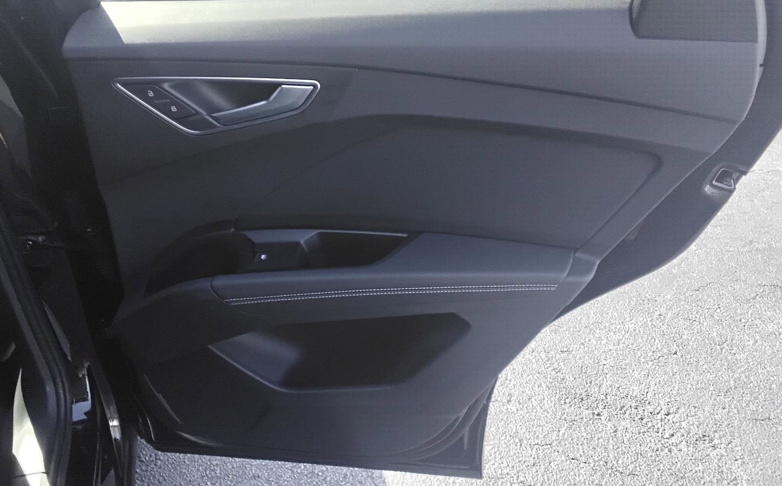 Certified 2025 Audi Q4 e-tron Premium w/ Convenience Package image 24