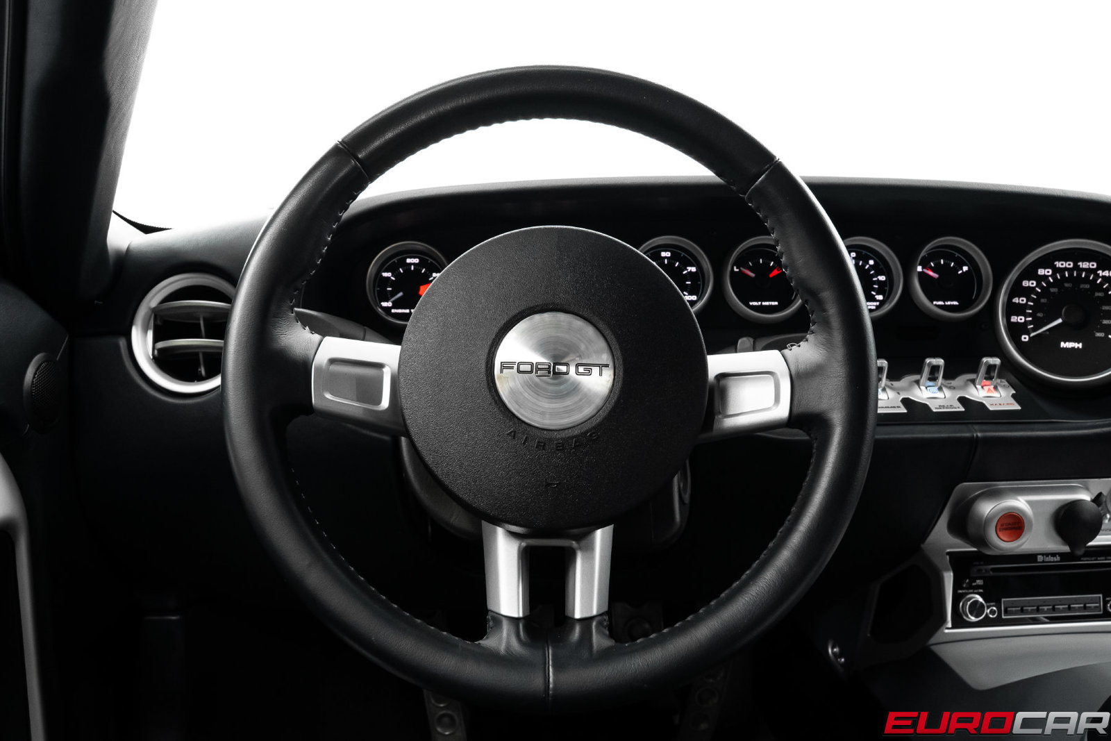 Used 2005 Ford GT RWD image 36