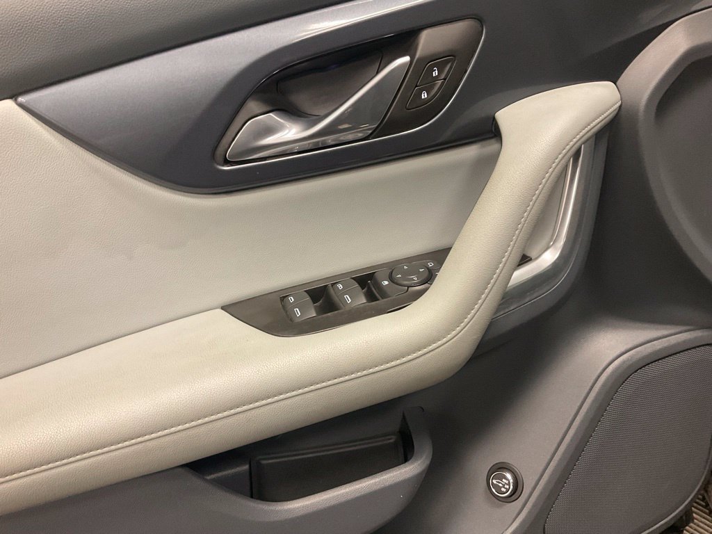 Used 2019 Chevrolet Blazer LT FWD image 16