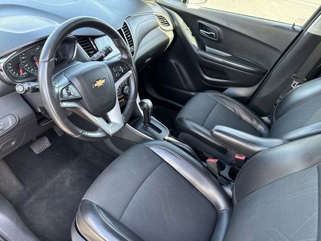 Certified 2022 Chevrolet Trax LT w/ Sport Edition AWD/4WD image 9