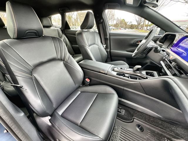 Used 2025 Toyota Crown Signia image 32