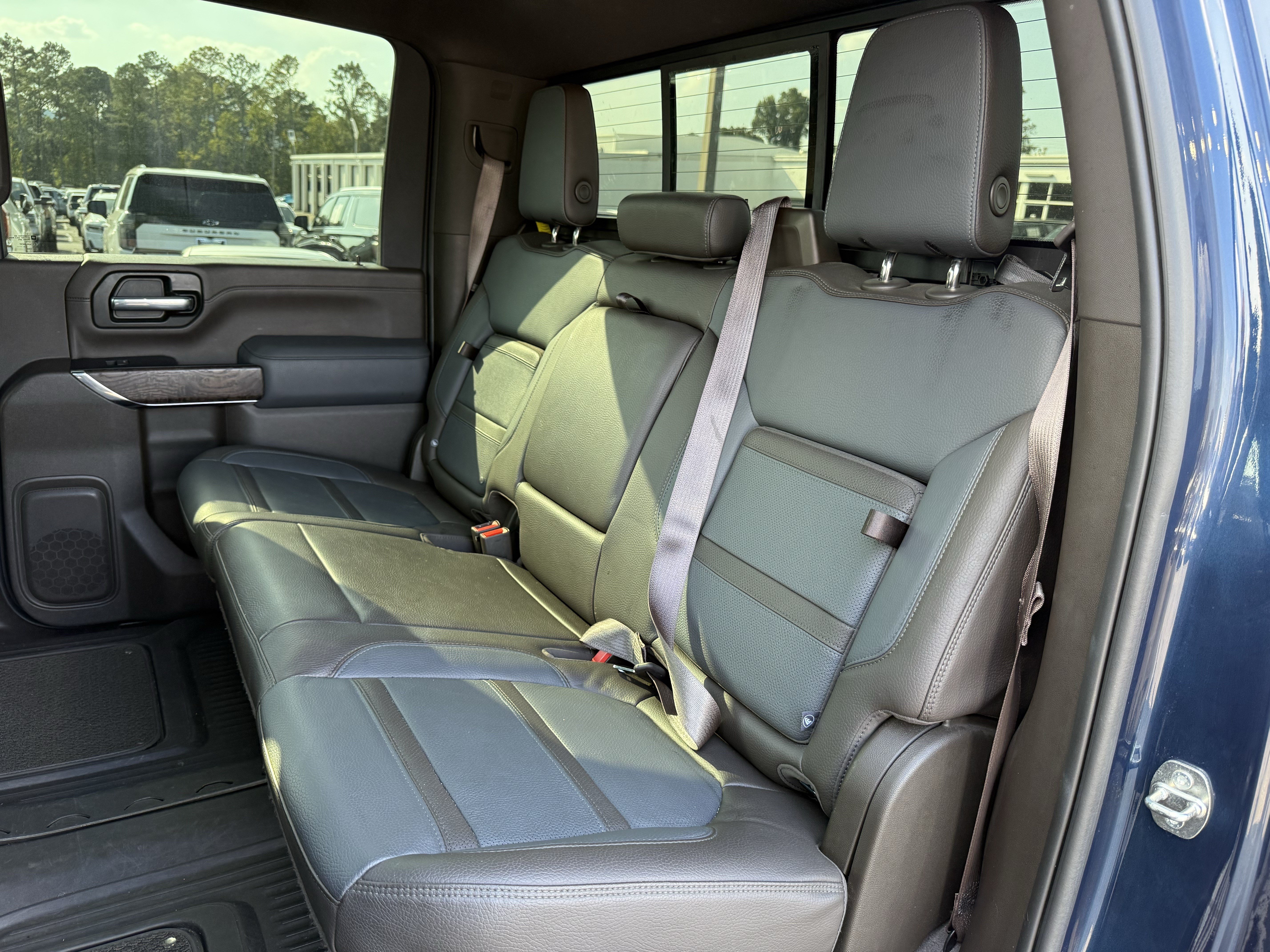 Used 2023 GMC Sierra 2500 Denali w/ Denali Ultimate Package AWD/4WD image 34