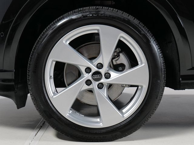 Certified 2025 Audi Q5 Premium w/ Premium Plus AWD/4WD image 33