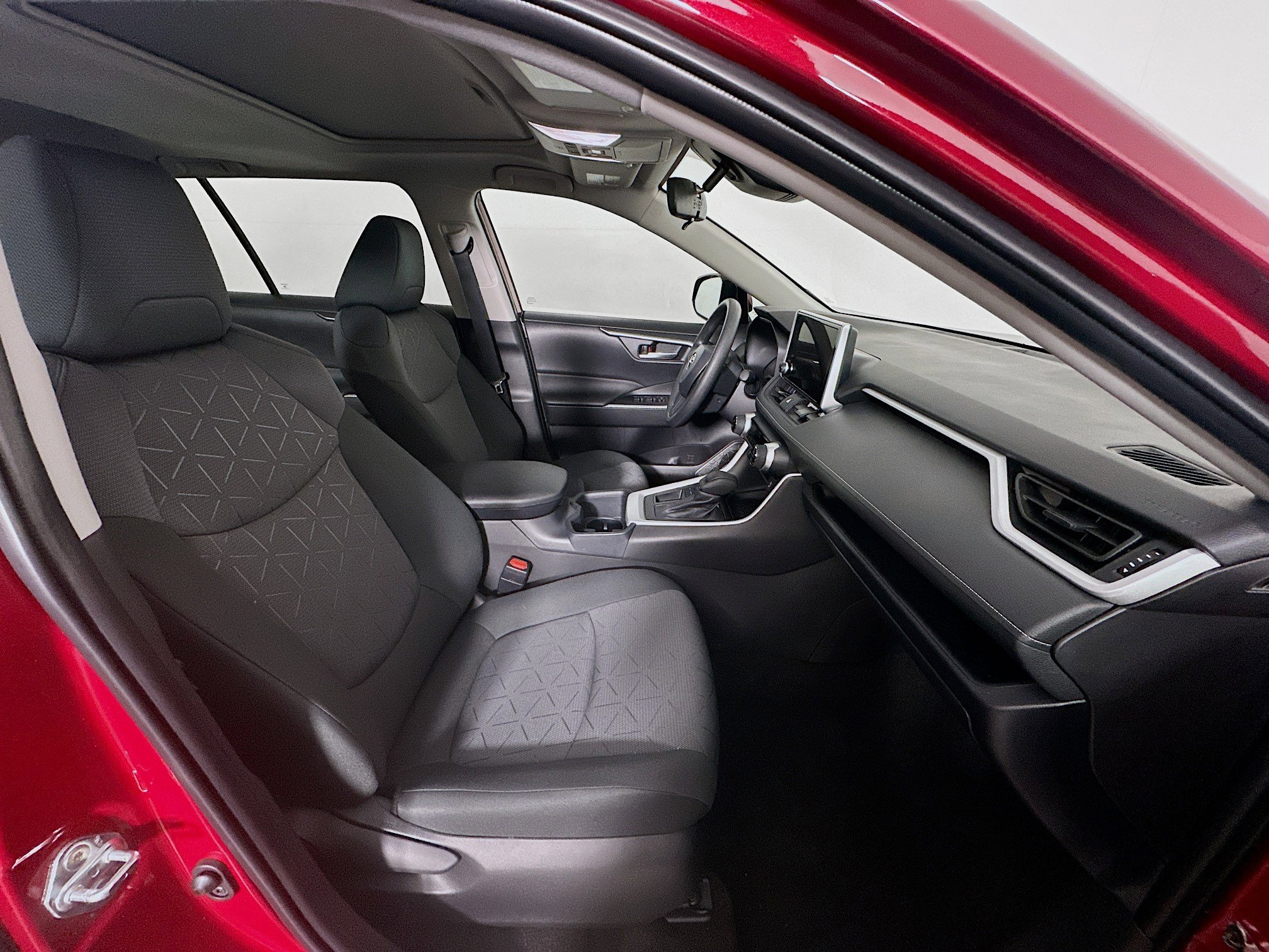 Used 2025 Toyota RAV4 XLE w/ Convenience Package image 34