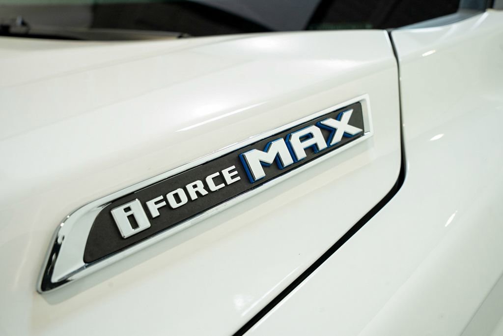 Used 2023 Toyota Sequoia SR5 w/ SR5 Premium Package AWD/4WD image 16