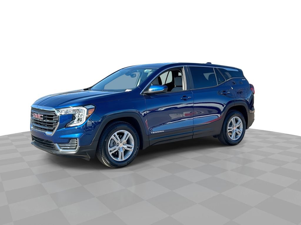 Used 2023 GMC Terrain SLE image 4
