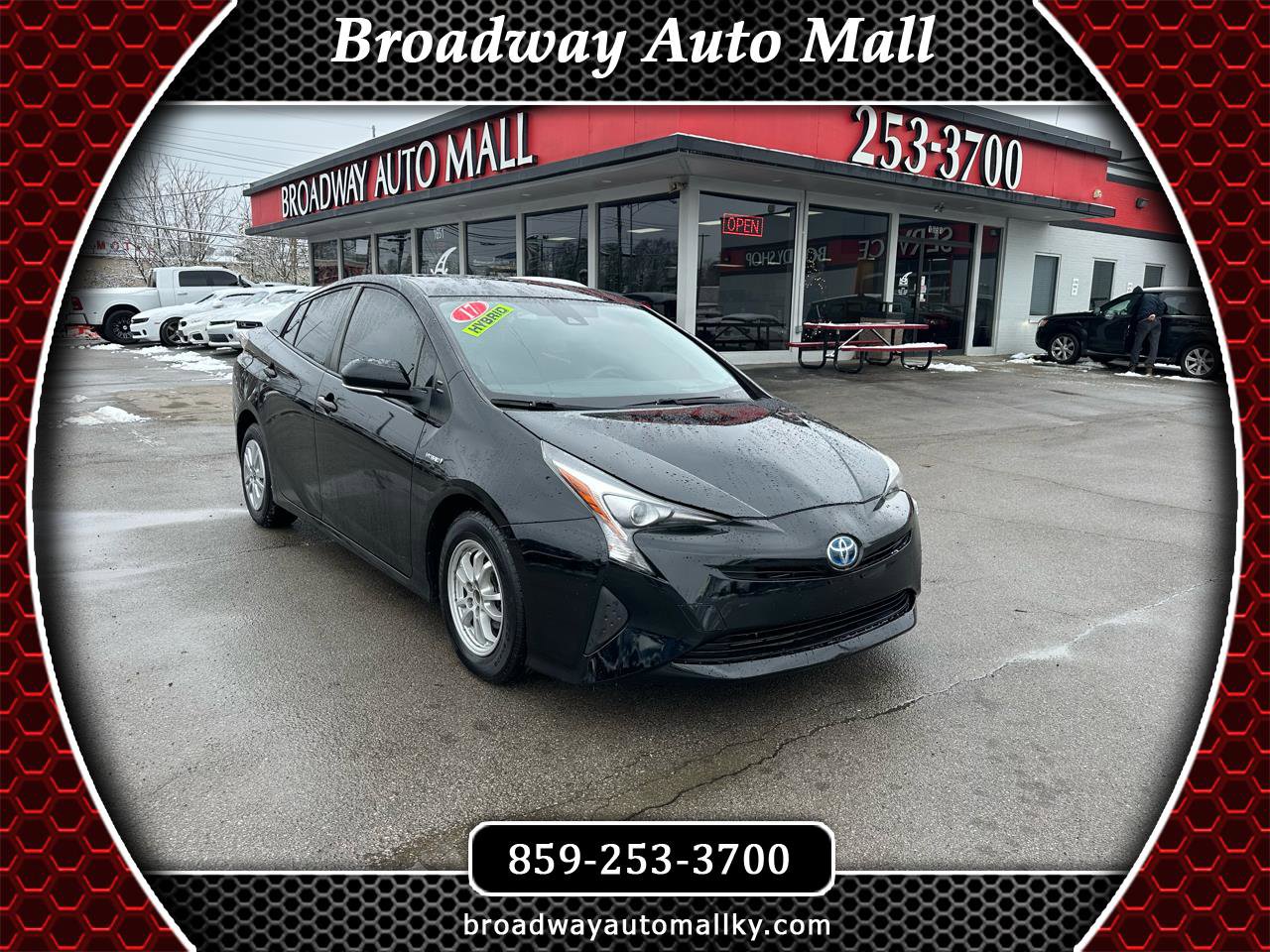 Used 2017 Toyota Prius Three Touring image 1