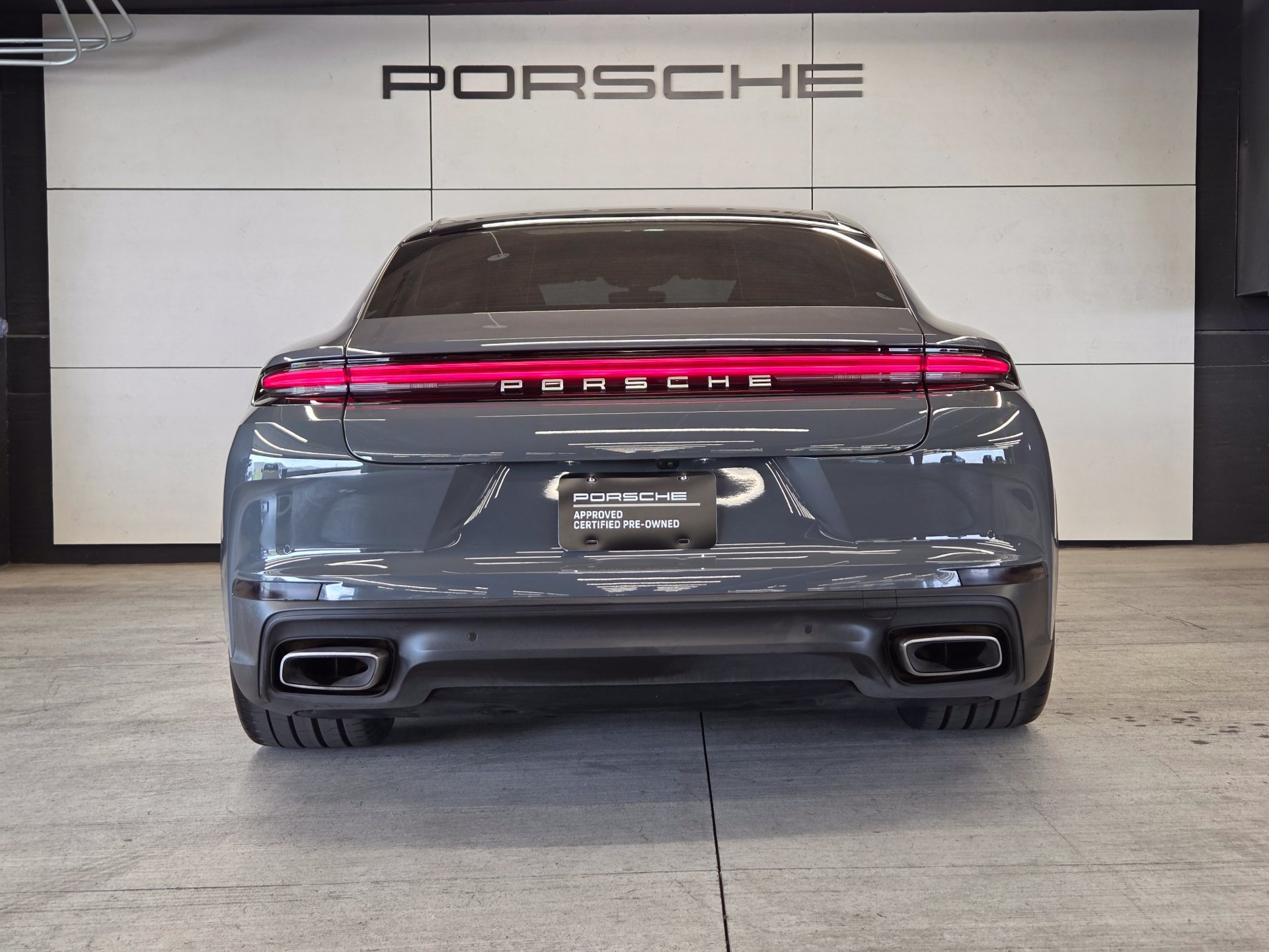 Certified 2025 Porsche Panamera image 7