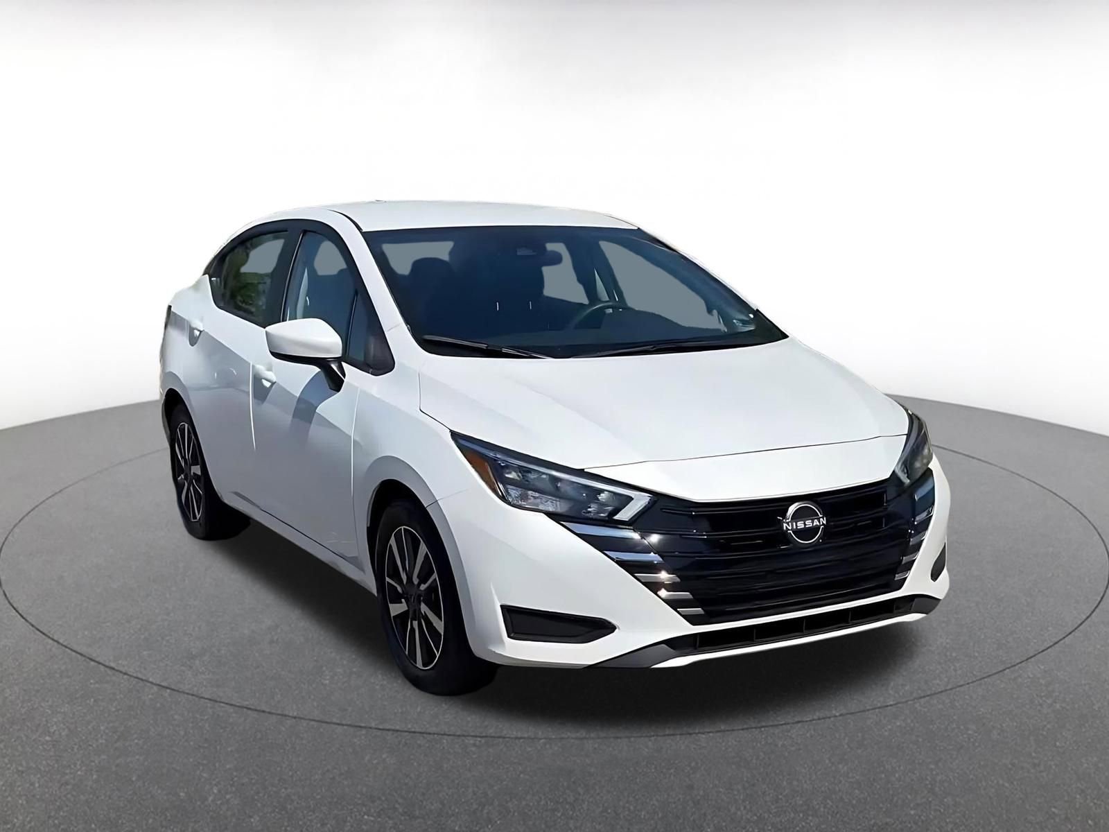Used 2025 Nissan Versa SV FWD image 3