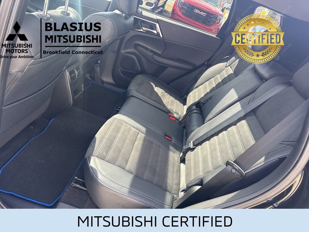 Used 2024 Mitsubishi Outlander 4WD Plug-In Hybrid image 25