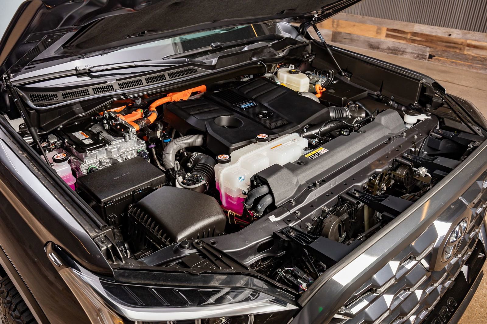 Used 2025 Toyota Tundra Platinum image 41