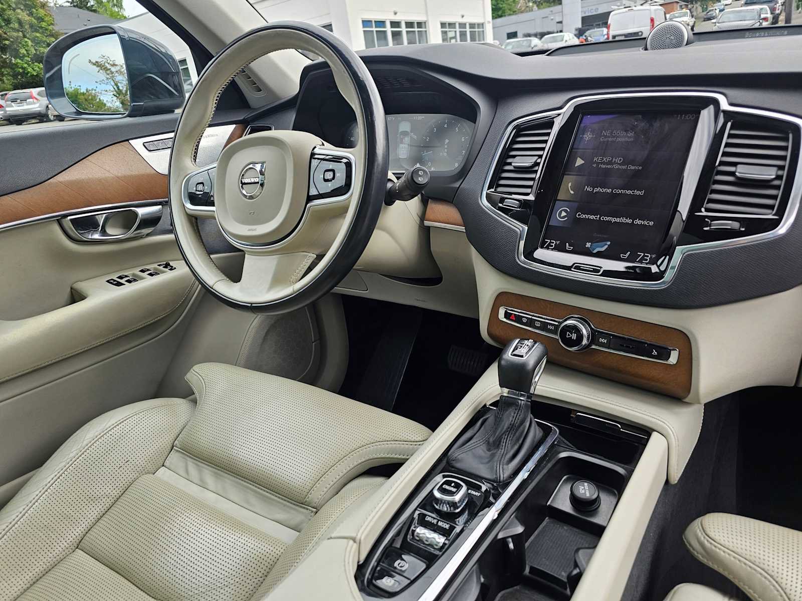 Used 2017 Volvo XC90 T6 Inscription w/ Vision Package AWD/4WD image 12