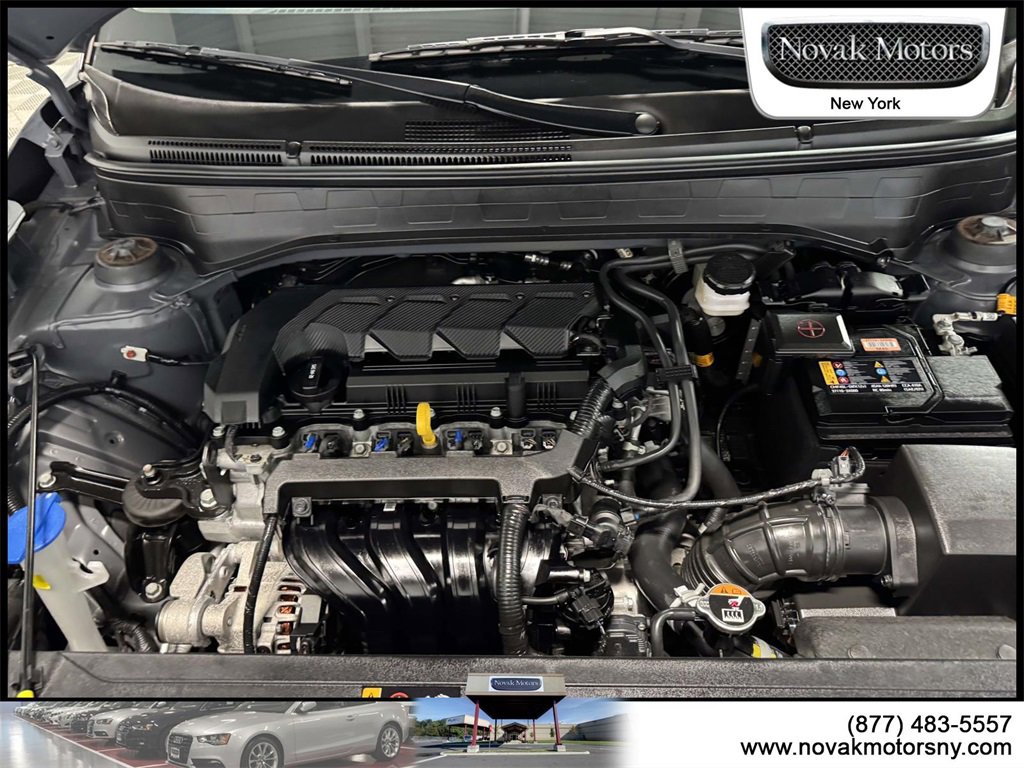 Used 2025 Hyundai Venue SEL image 15