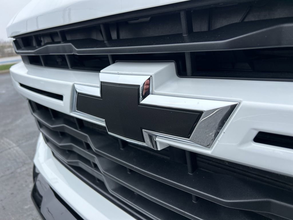 Used 2024 Chevrolet Silverado 2500 Custom w/ Custom Convenience Package image 10
