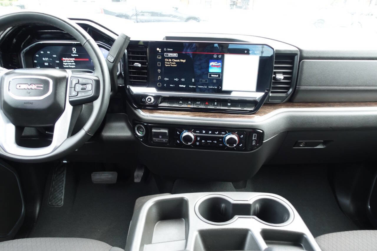 Used 2023 GMC Sierra 1500 Elevation w/ LPO, Elevation Black Package AWD/4WD image 39