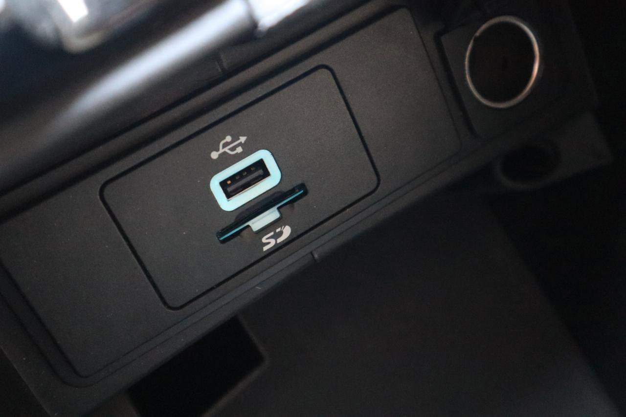 Used 2016 Ford Fusion SE w/ Equipment Group 202A image 81