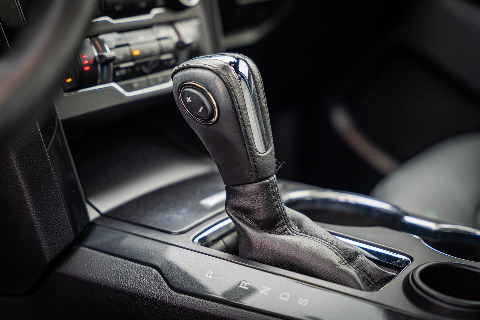 Certified 2018 Ford Explorer XLT w/ Equipment Group 202A image 29