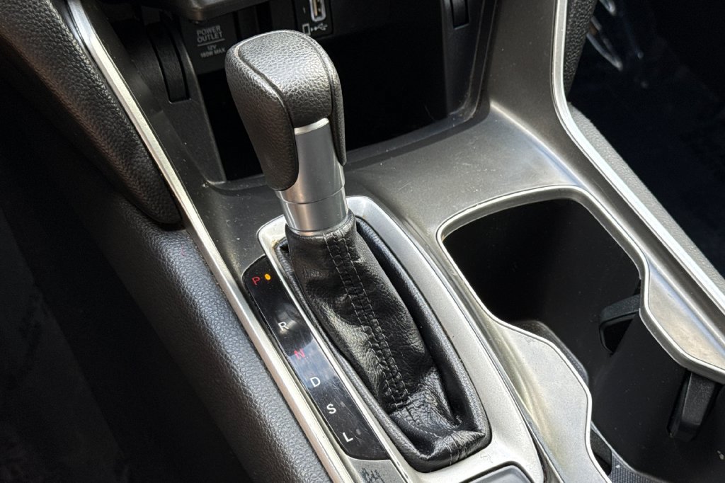 Used 2018 Honda Accord EX image 20