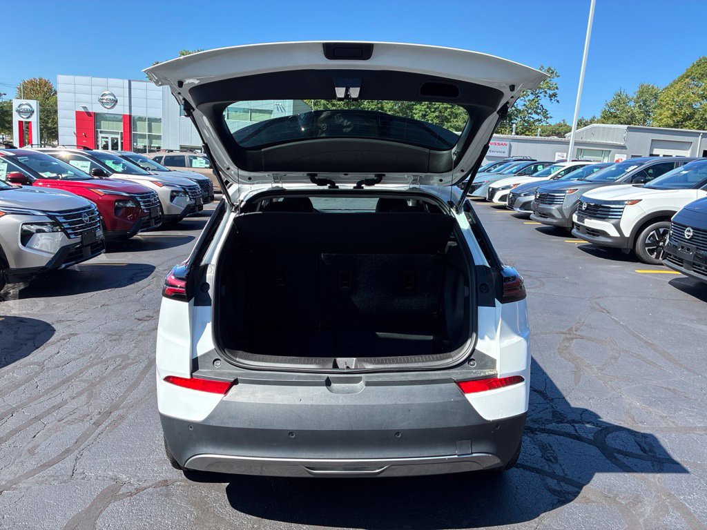 Used 2023 Chevrolet Bolt EUV LT w/ Driver Confidence Package FWD image 13