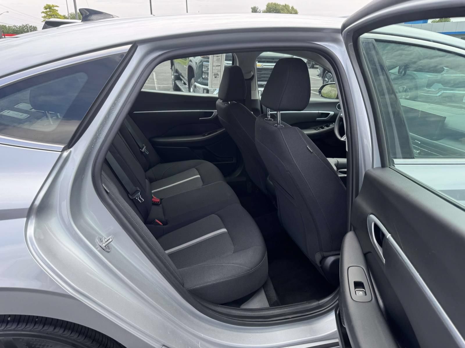 Used 2025 Hyundai Sonata SEL FWD image 17