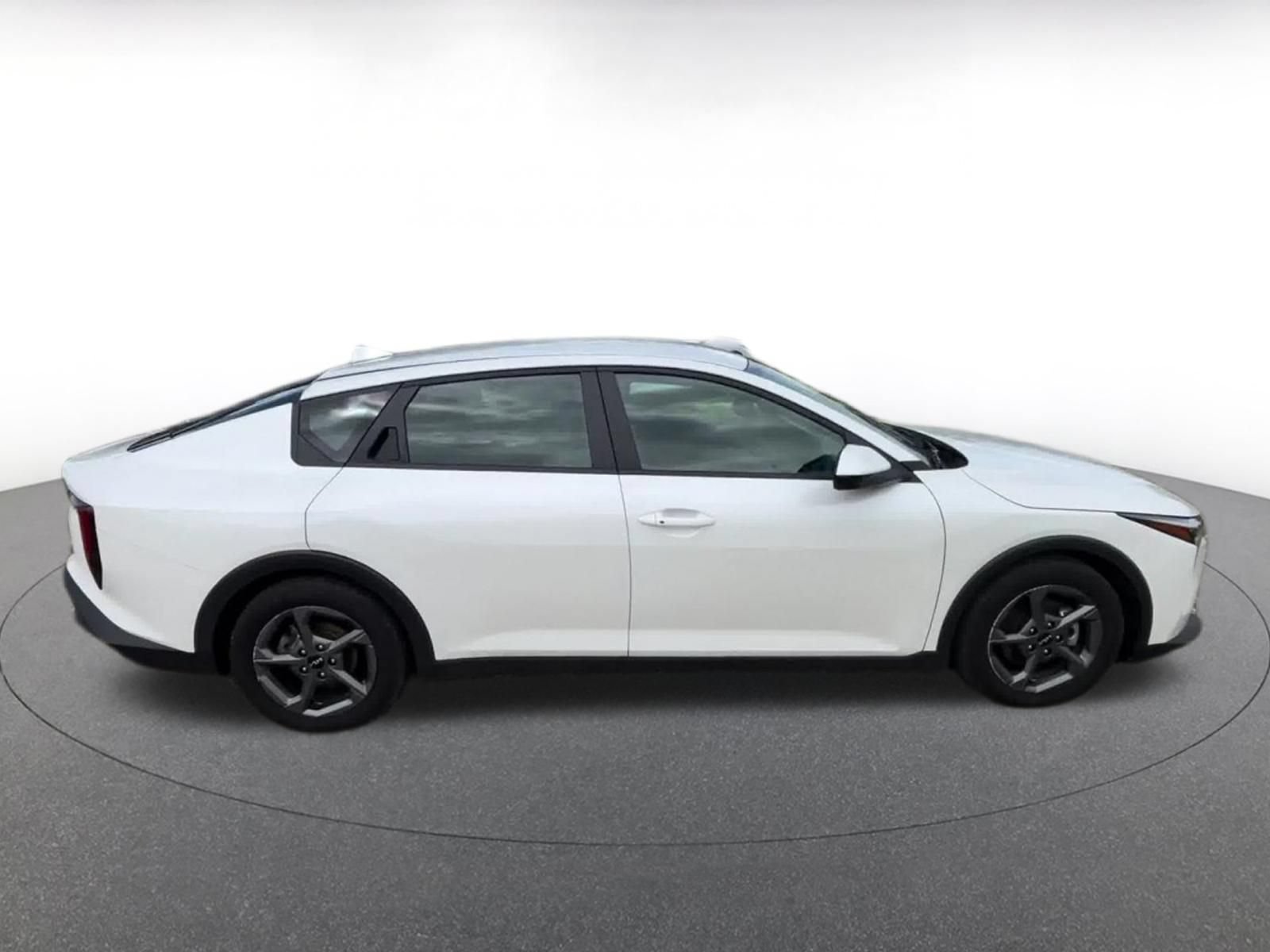 Used 2025 Kia K4 FWD image 16