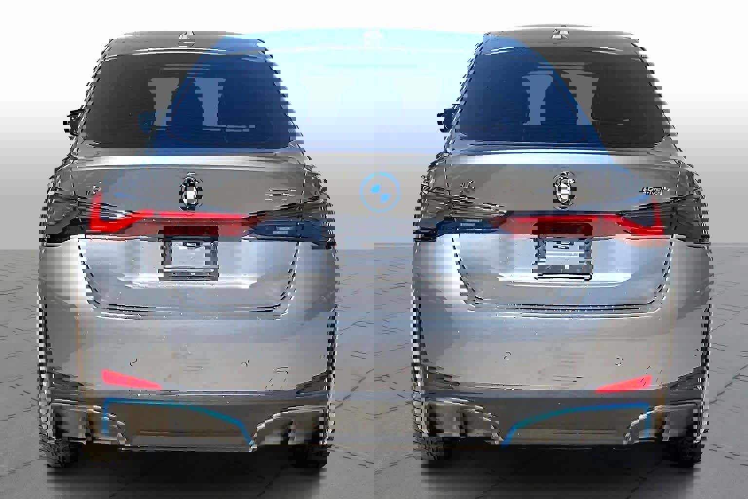 Used 2023 BMW i4 eDrive35 w/ Premium Package image 4