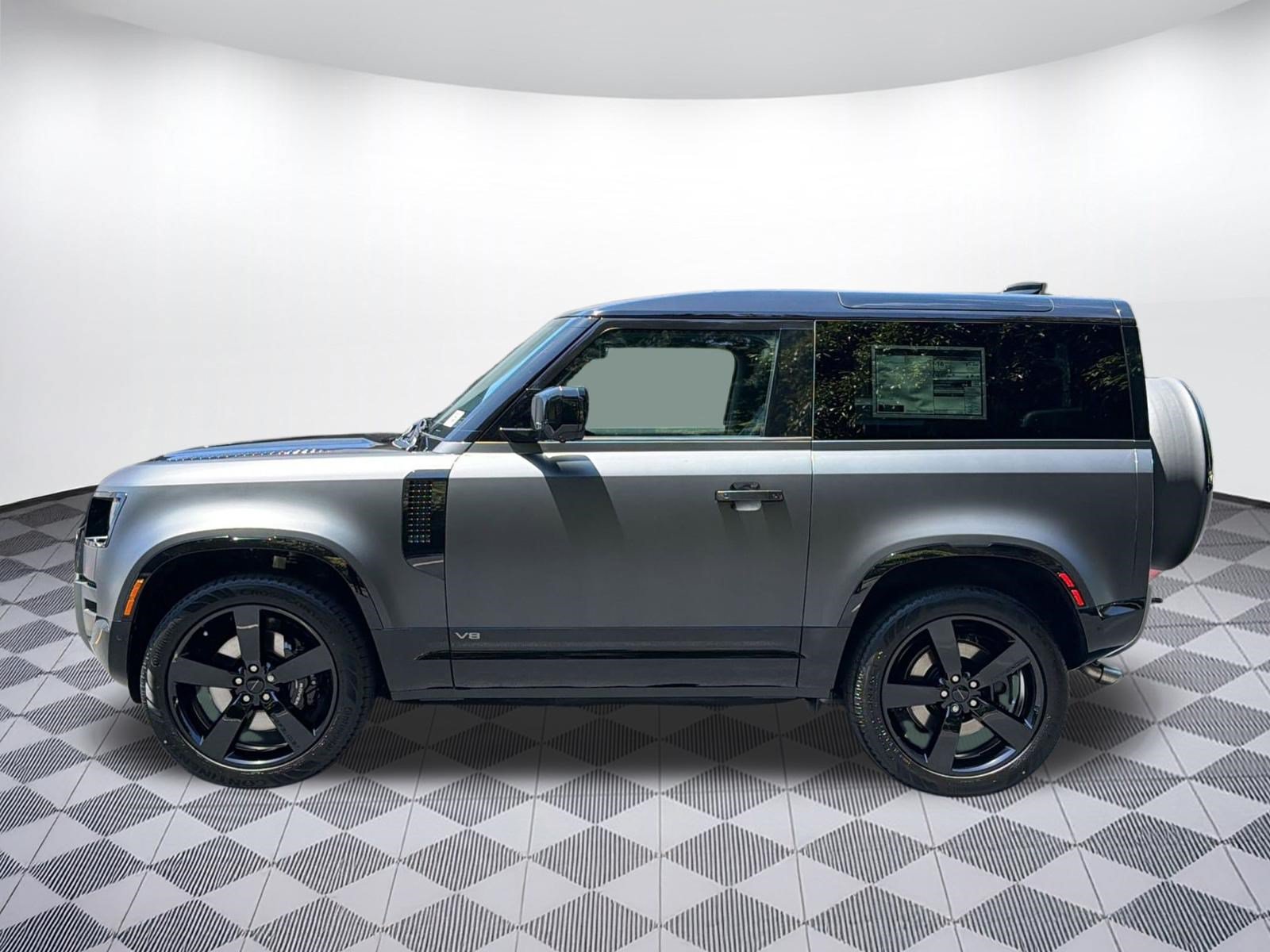 New 2026 Land Rover Defender 90 V8 AWD/4WD image 2