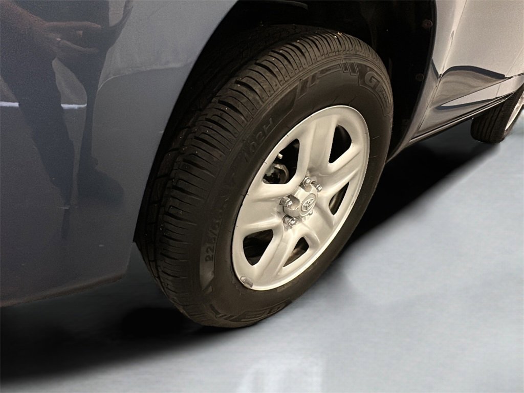 Used 2011 Toyota RAV4 4WD image 4