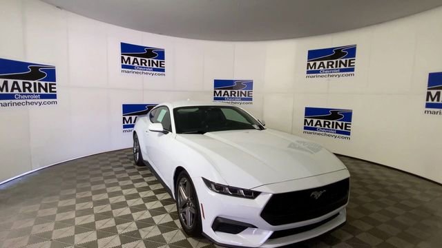 Used 2024 Ford Mustang Premium image 4