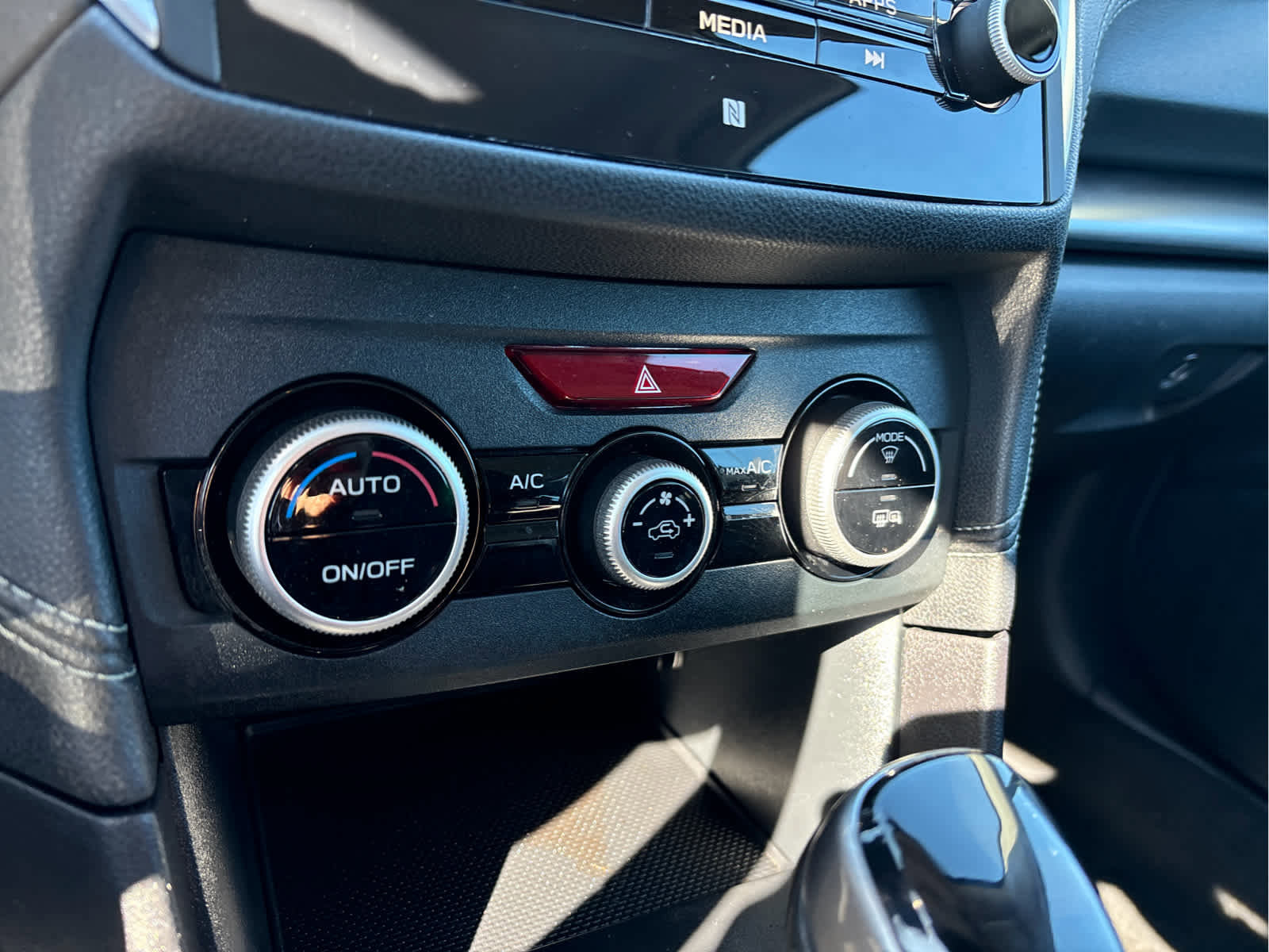 Used 2022 Subaru Impreza 2.0i Limited image 16