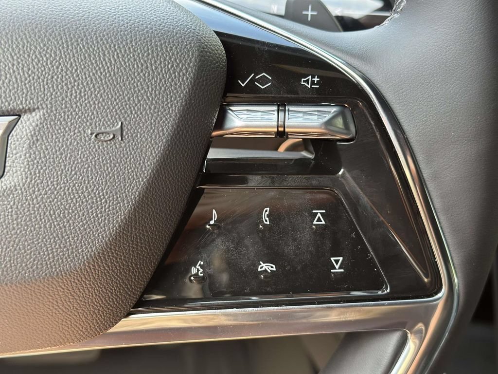 New 2026 Cadillac Escalade Luxury w/ Touring Package AWD/4WD image 17