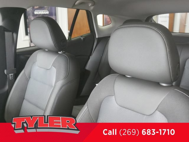 New 2026 Chevrolet Trax LT w/ Driver Confidence Package FWD image 34