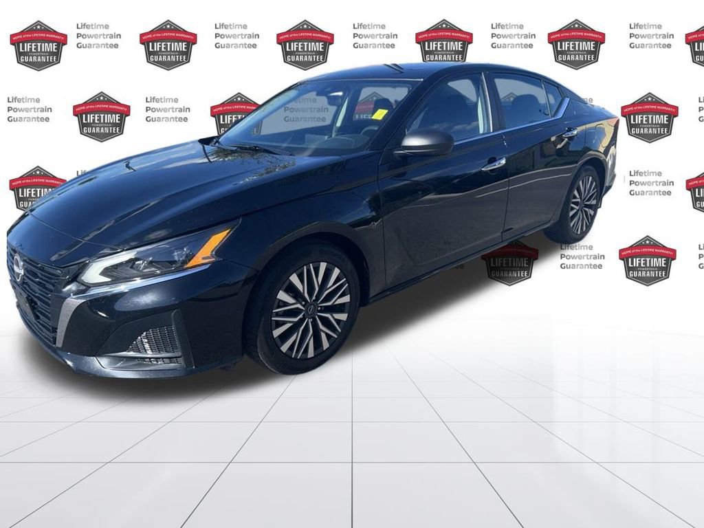Used 2024 Nissan Altima 2.5 SV