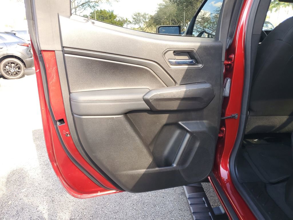 Used 2024 Chevrolet Colorado LT w/ LT Convenience Package image 11