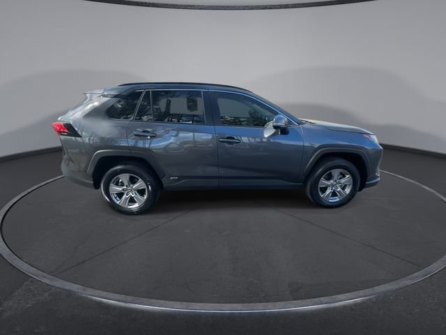 Used 2025 Toyota RAV4 XLE w/ Convenience Package image 18