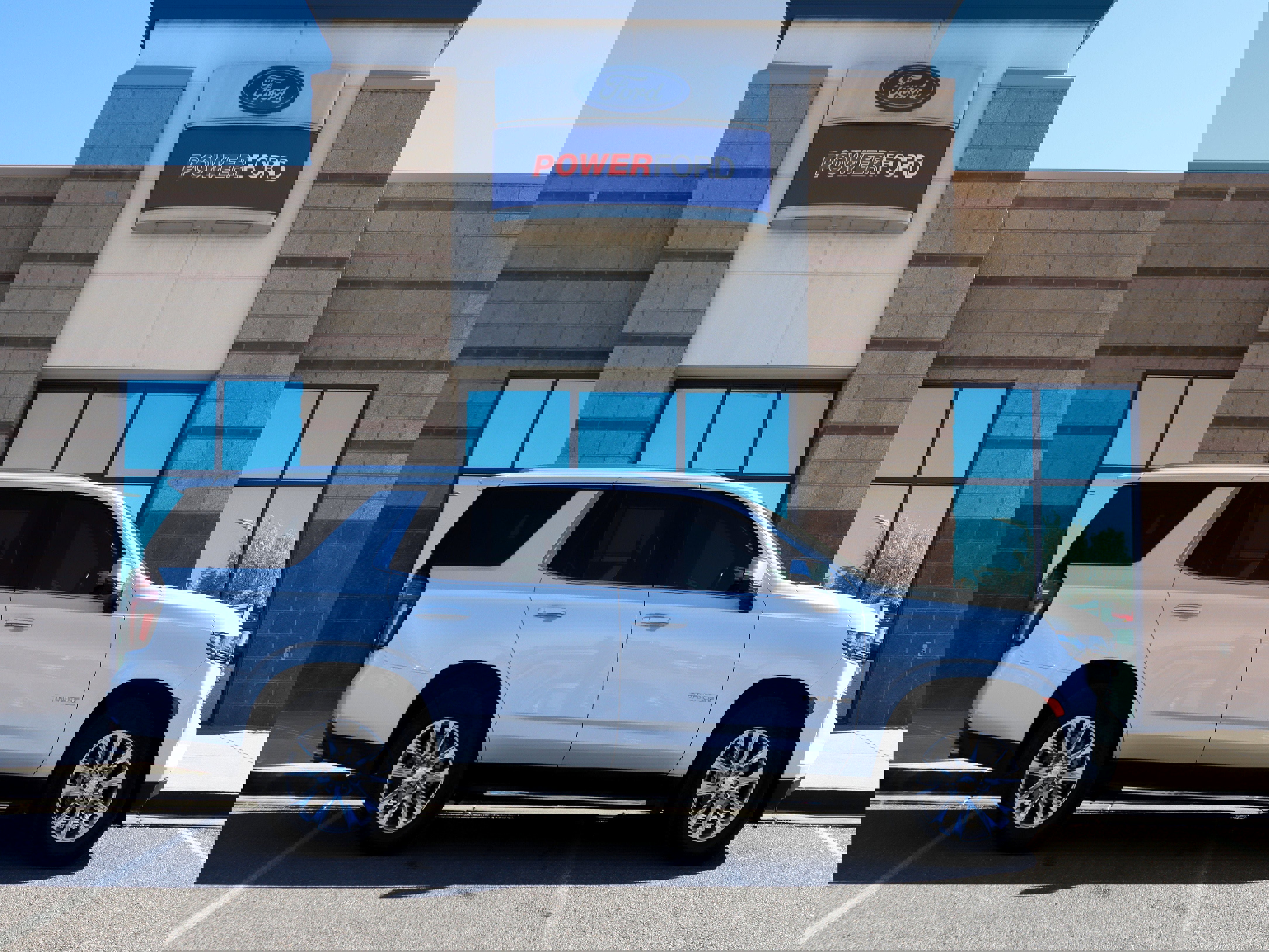 Used 2021 Chevrolet Tahoe Premier AWD/4WD image 5