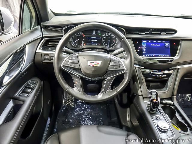 Certified 2023 Cadillac XT5 Premium Luxury image 2