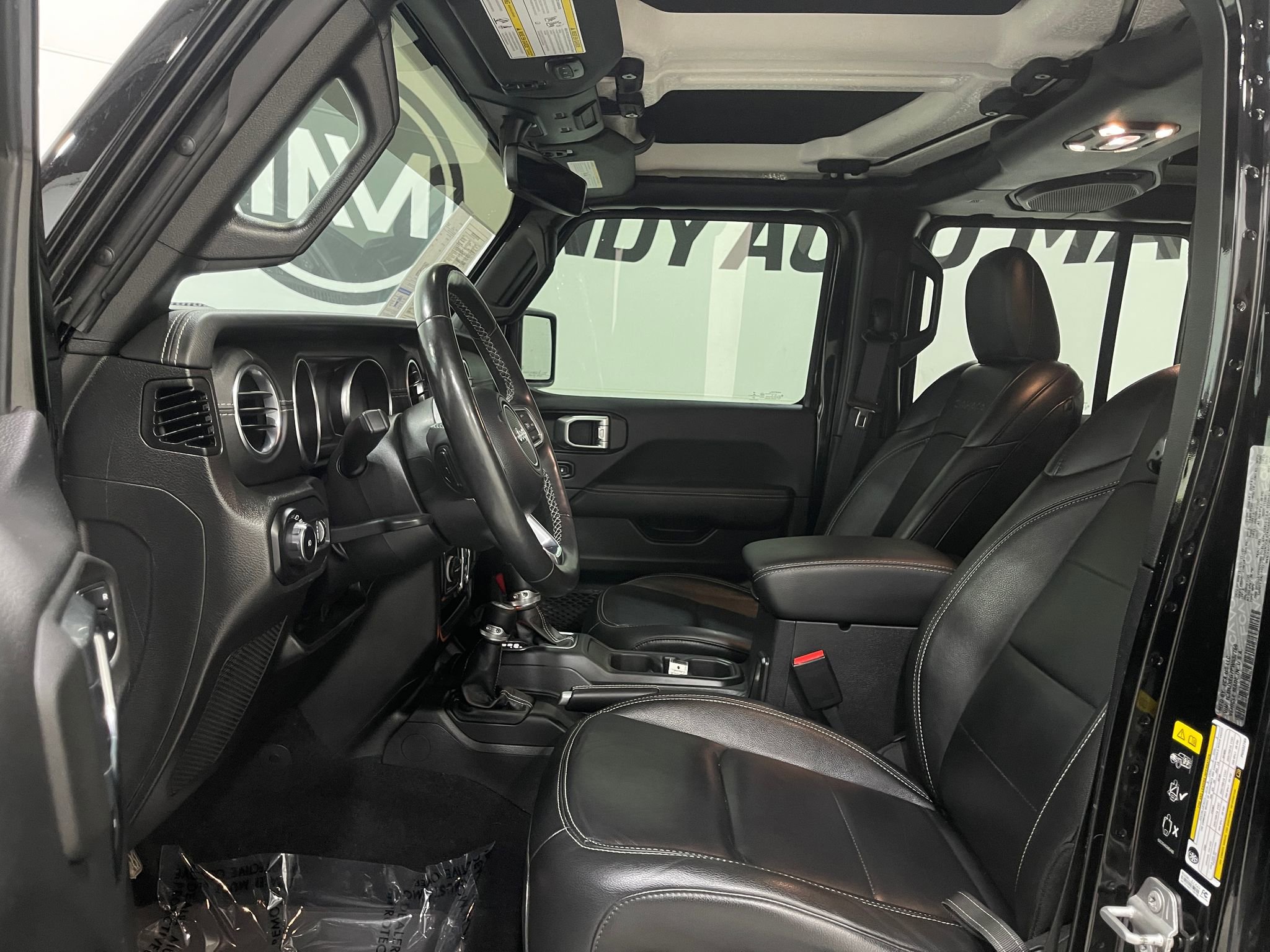 Used 2023 Jeep Wrangler Sahara w/ Cold Weather Group image 12