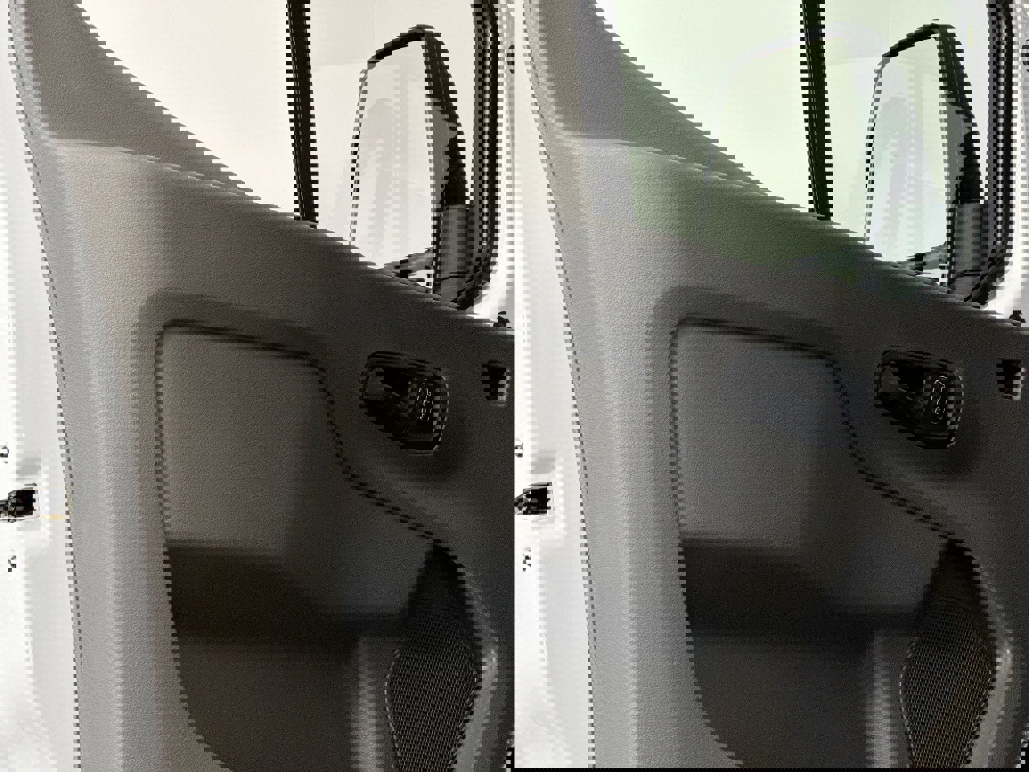 Used 2024 Ford Transit 250 Low Roof w/ Exterior Upgrade Package image 17