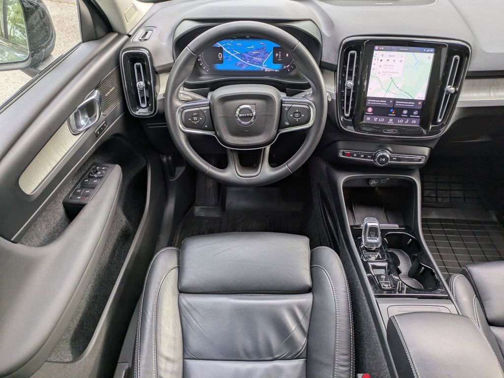 Certified 2023 Volvo XC40 B5 Ultimate w/ Climate Package AWD/4WD image 16