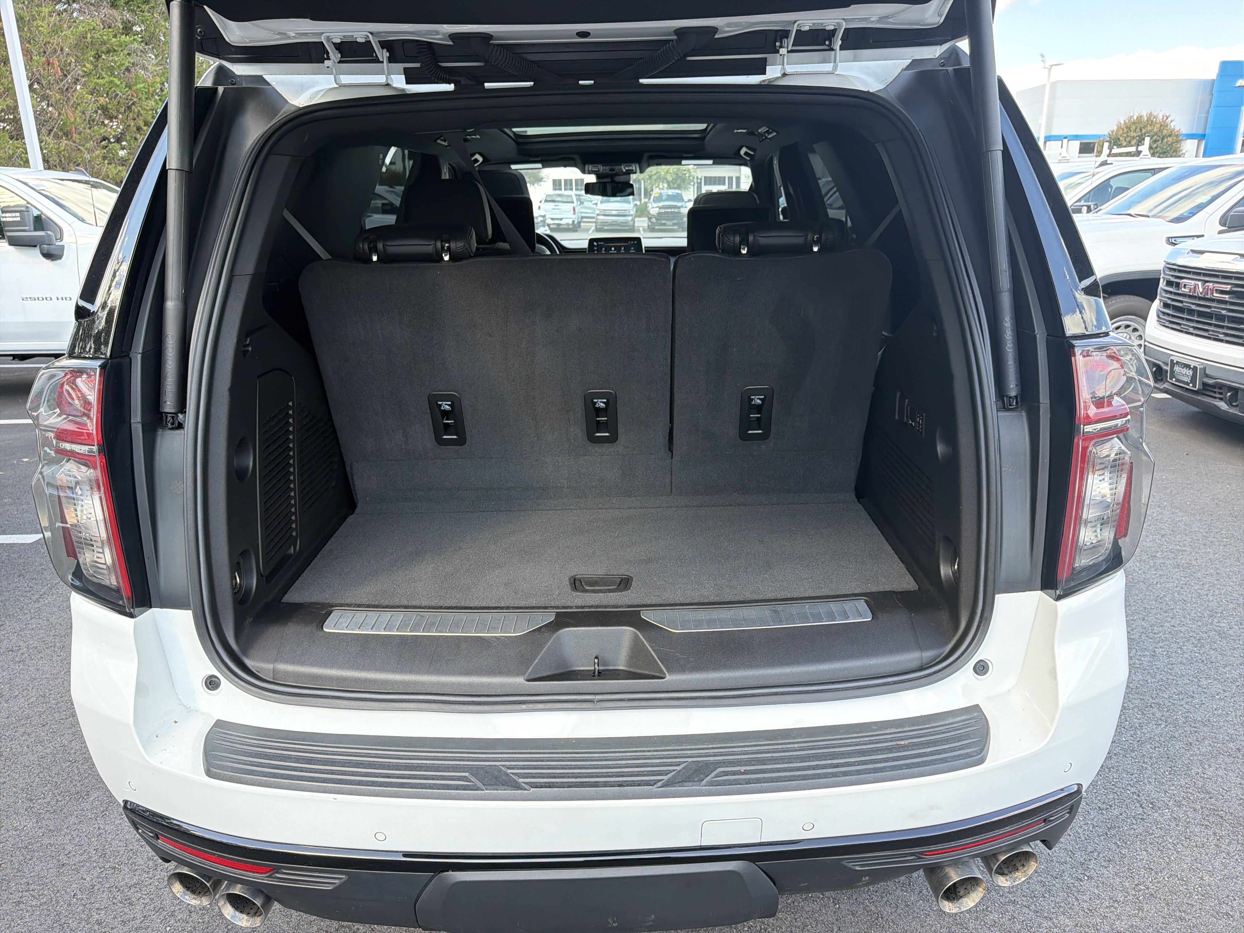 Used 2024 Chevrolet Tahoe Z71 w/ Off-Road Capability Package AWD/4WD image 34