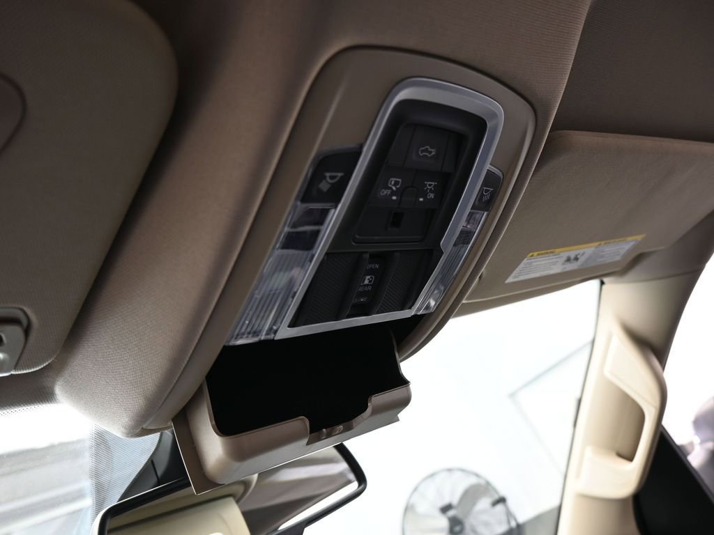 Used 2020 RAM 1500 Laramie image 31