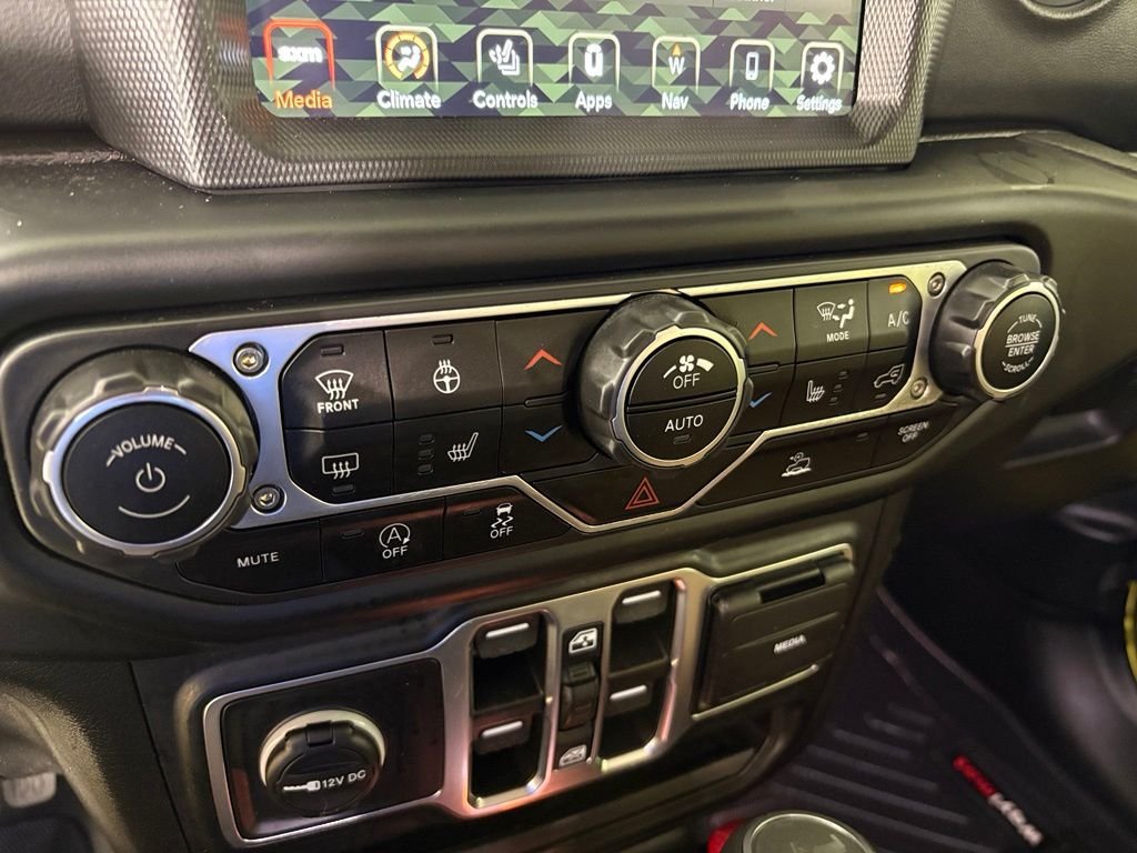 Used 2023 Jeep Wrangler Unlimited Sahara w/ Cold Weather Group AWD/4WD image 26