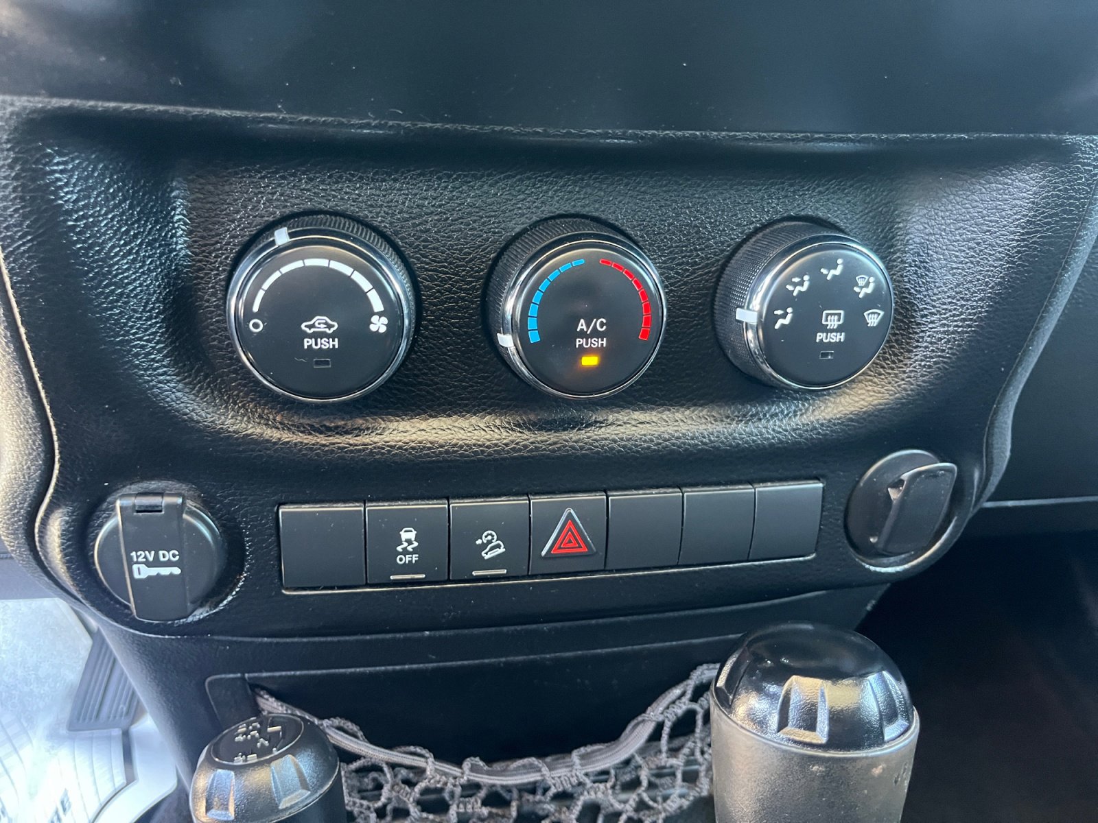 Used 2012 Jeep Wrangler Sport image 28