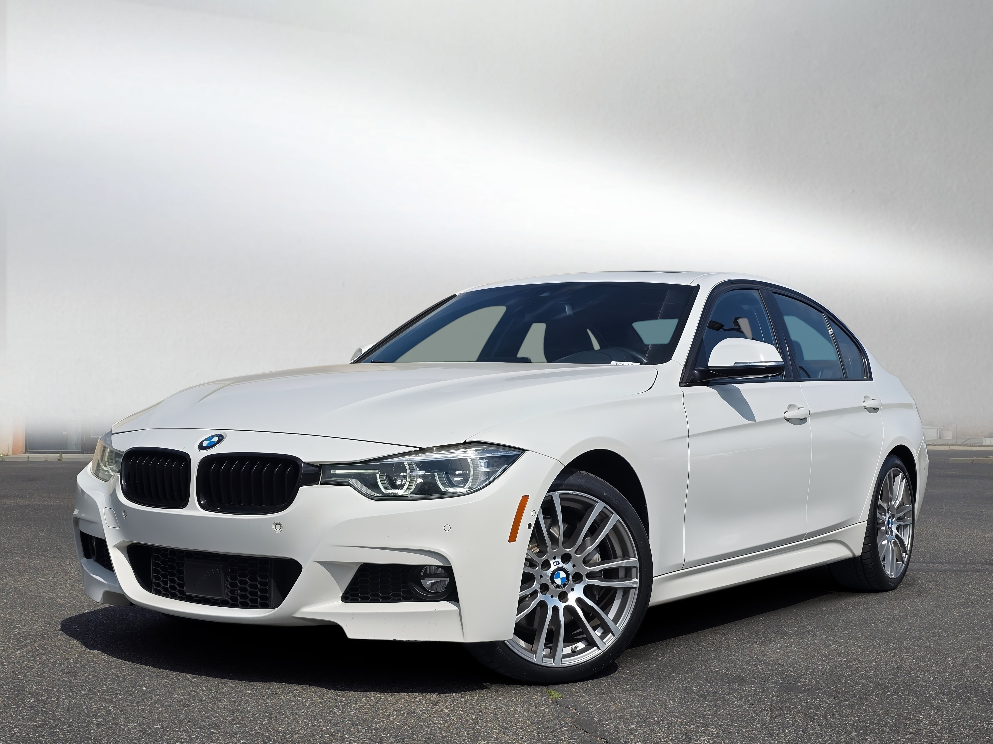 Used 2018 BMW 340i xDrive Sedan AWD/4WD image 1
