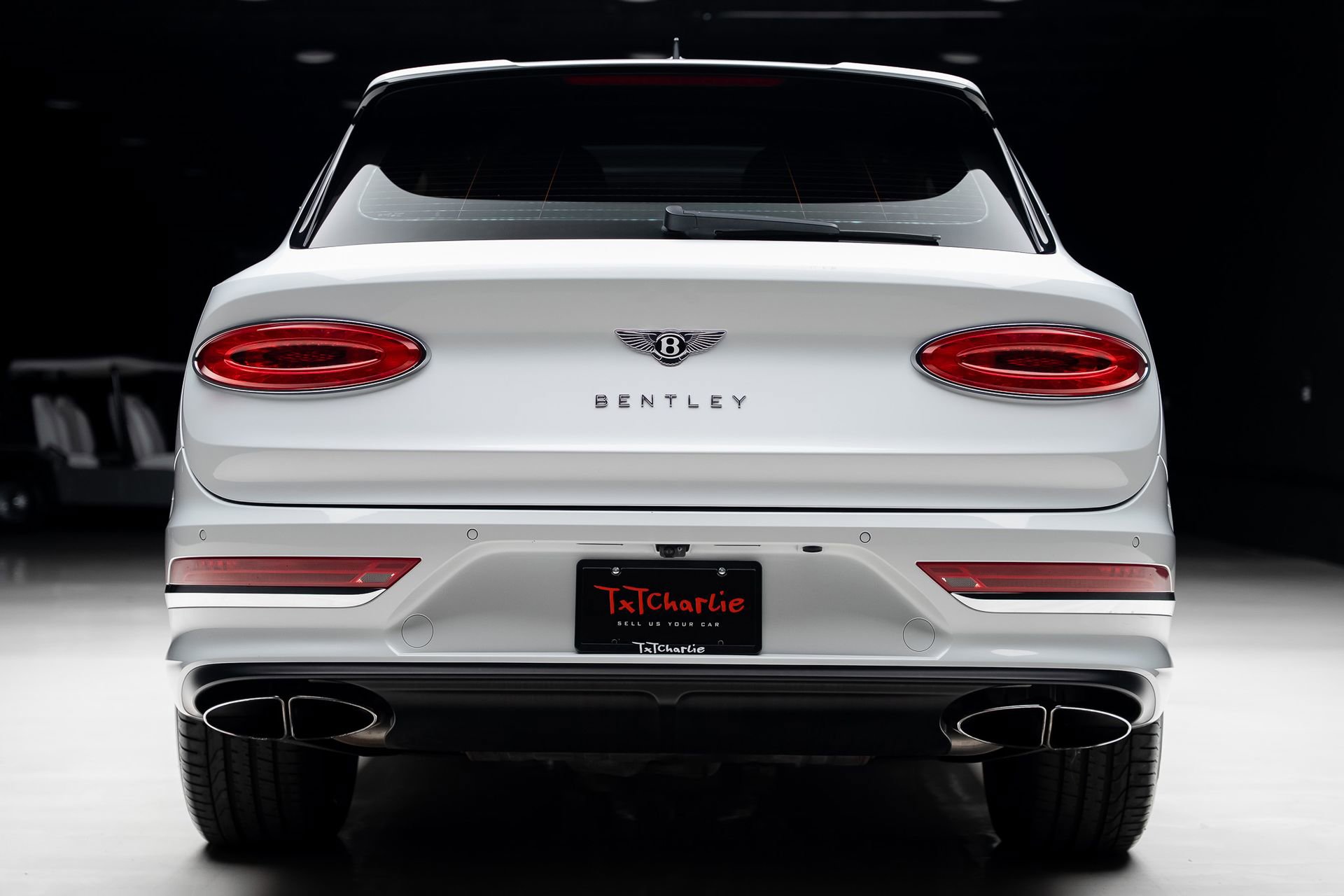 Used 2021 Bentley Bentayga AWD/4WD image 28