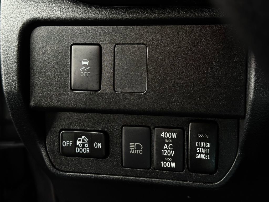 Used 2020 Toyota Tacoma TRD Off-Road w/ Technology Package AWD/4WD image 29