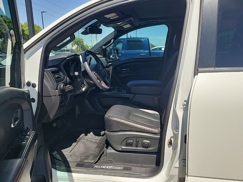 Used 2024 Nissan Titan PRO-4X w/ Pro-4x Convenience Package AWD/4WD image 11